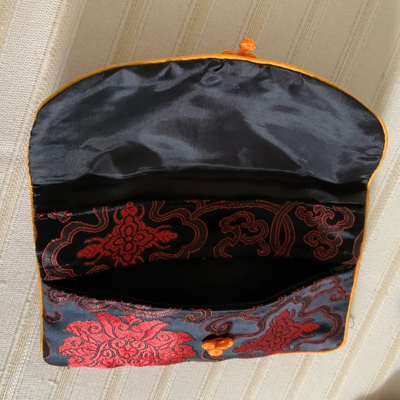 South Korean Handmade Silk 3-Piece Set! - Picture 4 of 14